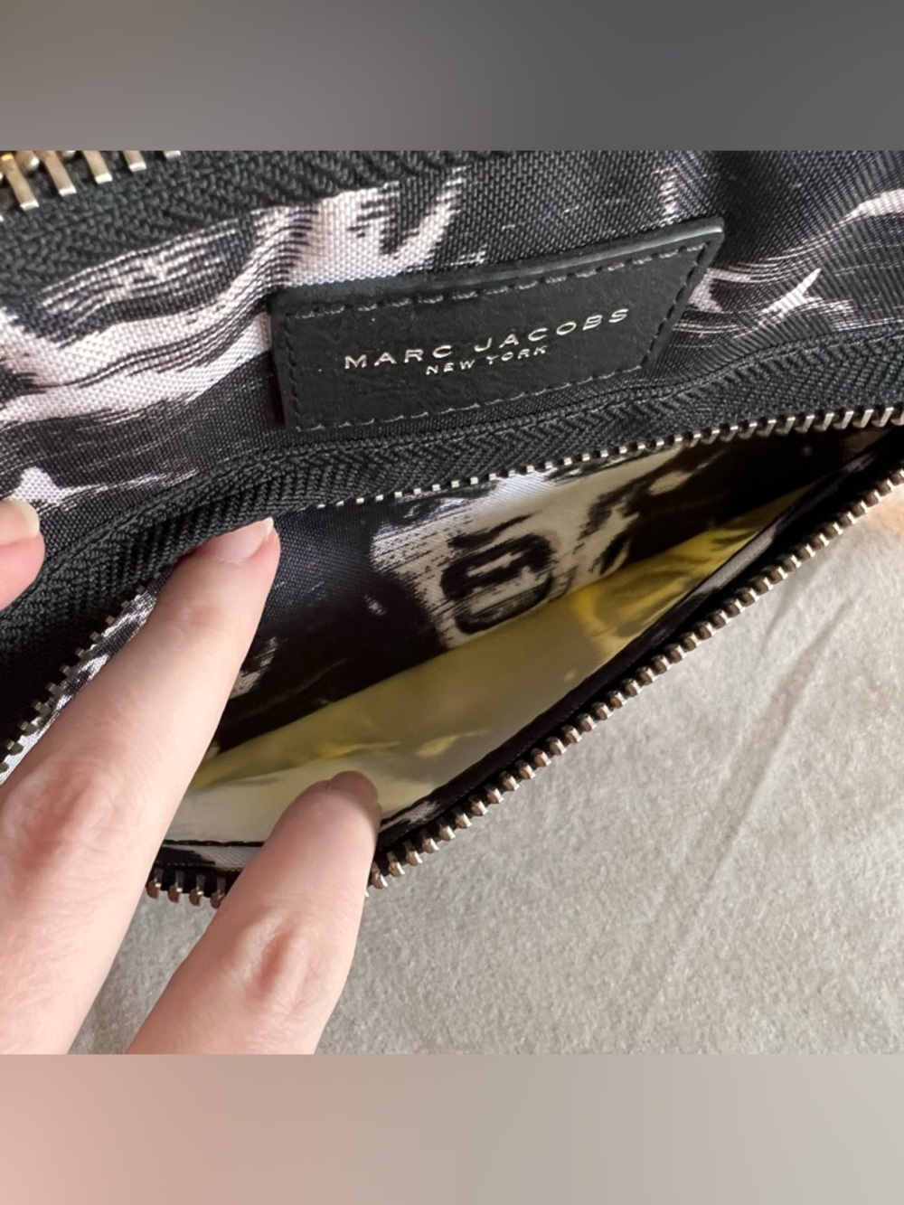 Marc Jacobs Maria Callas Scream Queen zip pouch clutch rare - Picture 6 of 6
